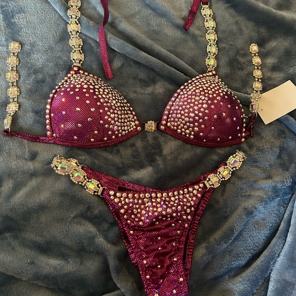 Competition Bikini - Picture 6 of 6